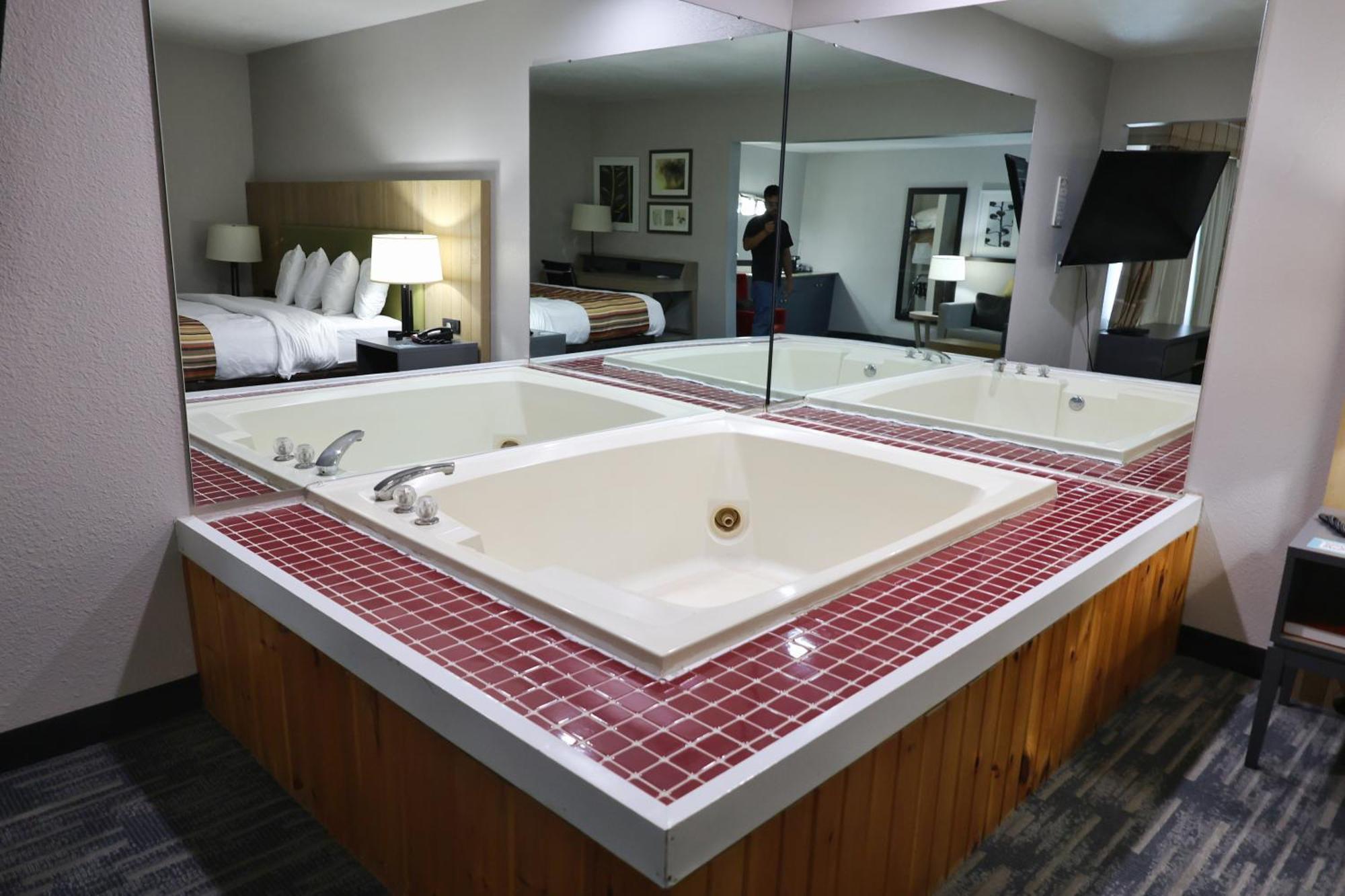 Country Inn & Suites By Radisson, Sparta, Wi Buitenkant foto