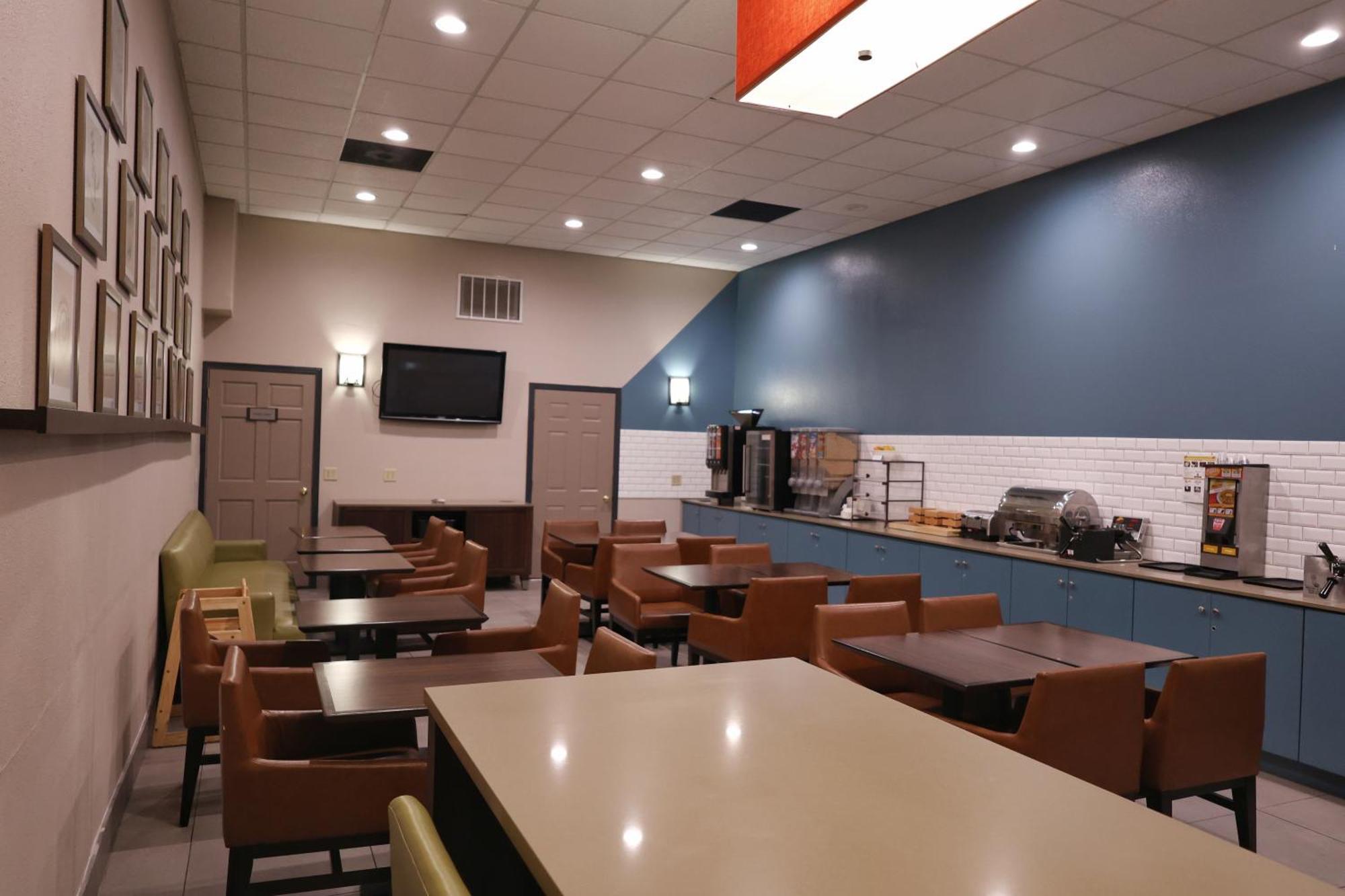 Country Inn & Suites By Radisson, Sparta, Wi Buitenkant foto