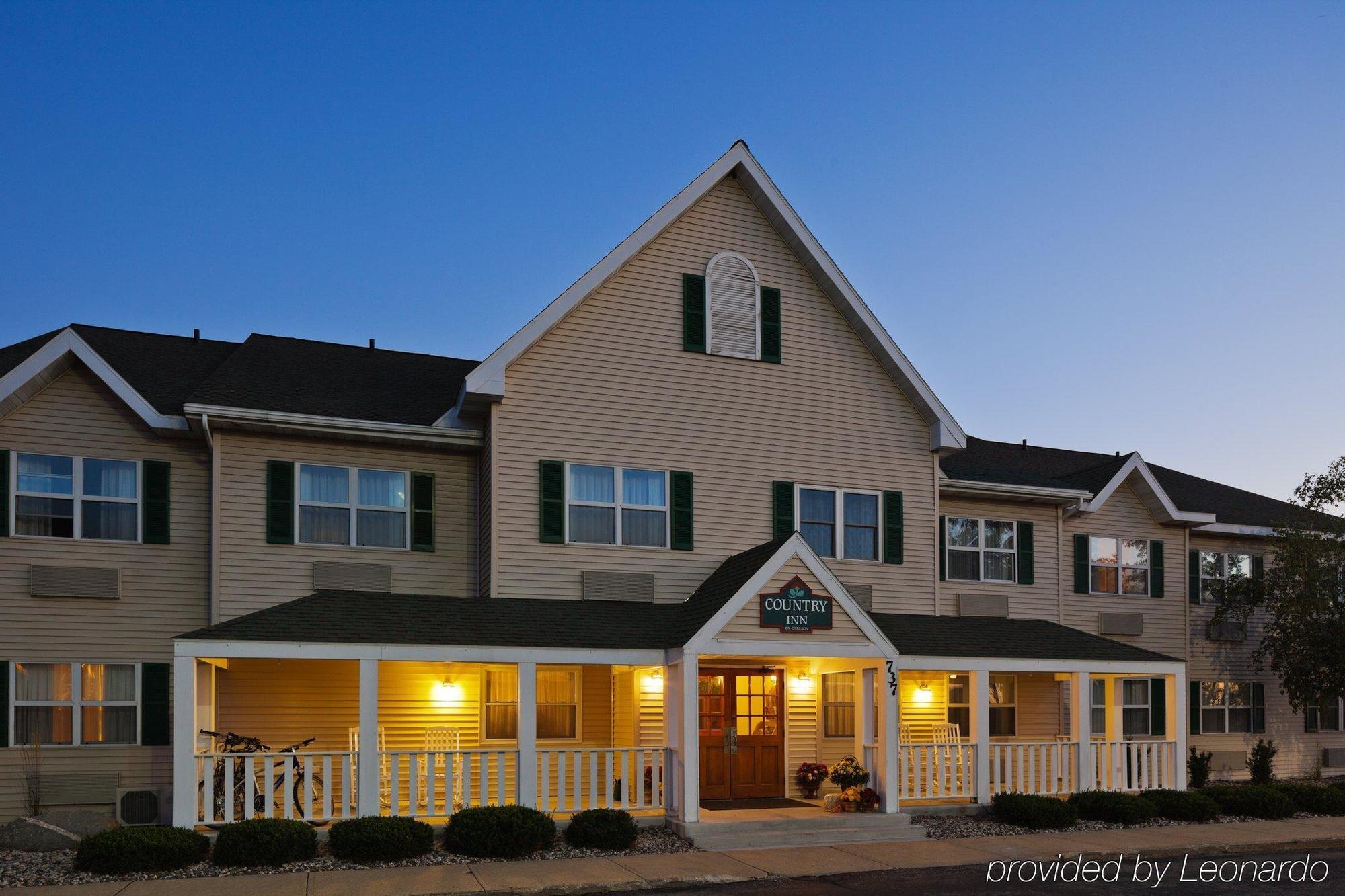 Country Inn & Suites By Radisson, Sparta, Wi Buitenkant foto