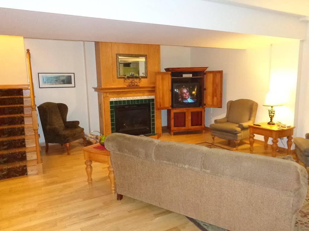 Country Inn & Suites By Radisson, Sparta, Wi Buitenkant foto